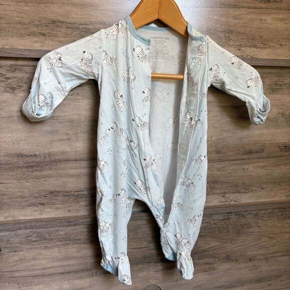 Magnetic Me Blue Zebra Print Kids Footie Onesie 8-12 lbs 0-3 mo preworn great co - Picture 6 of 10